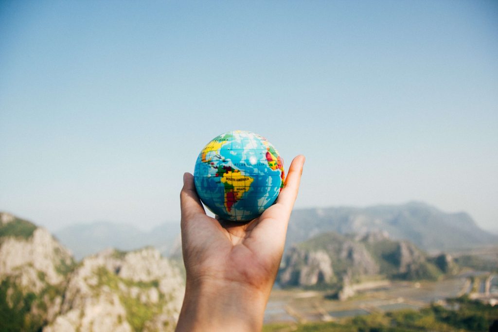 red marketing social media in turism